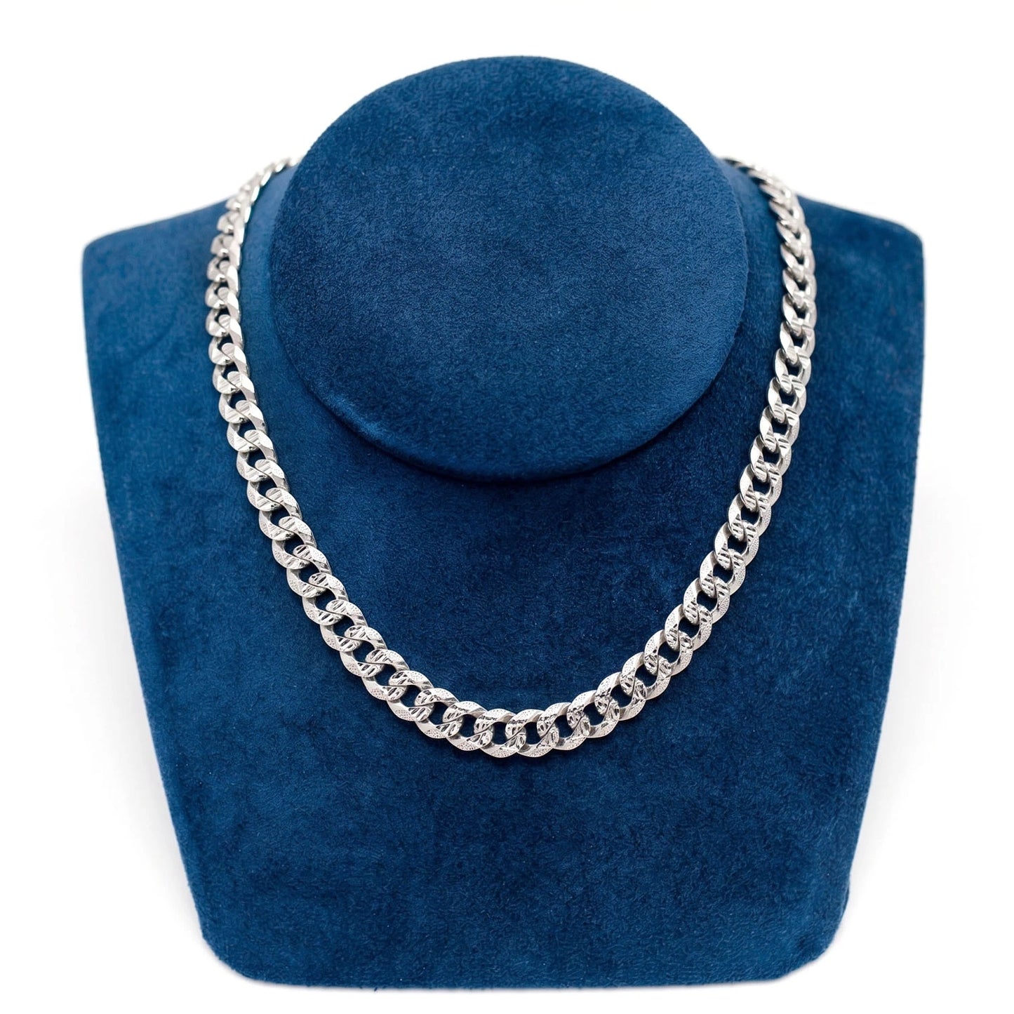 Sterling Silver Flat Curb Chain in 925 sterling silver, 7.5mm width, detail view