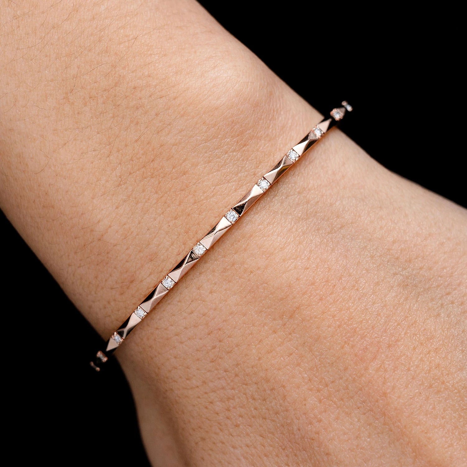 Pointed Rectangle Diamond Flex Bangle Bracelet in 14K rose gold, detail view
