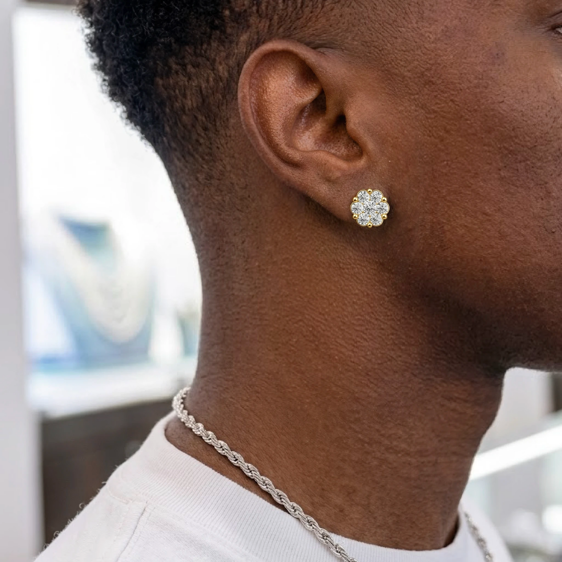 Flower Diamond Studs in 14K yellow gold, 2.00ctw, detail view