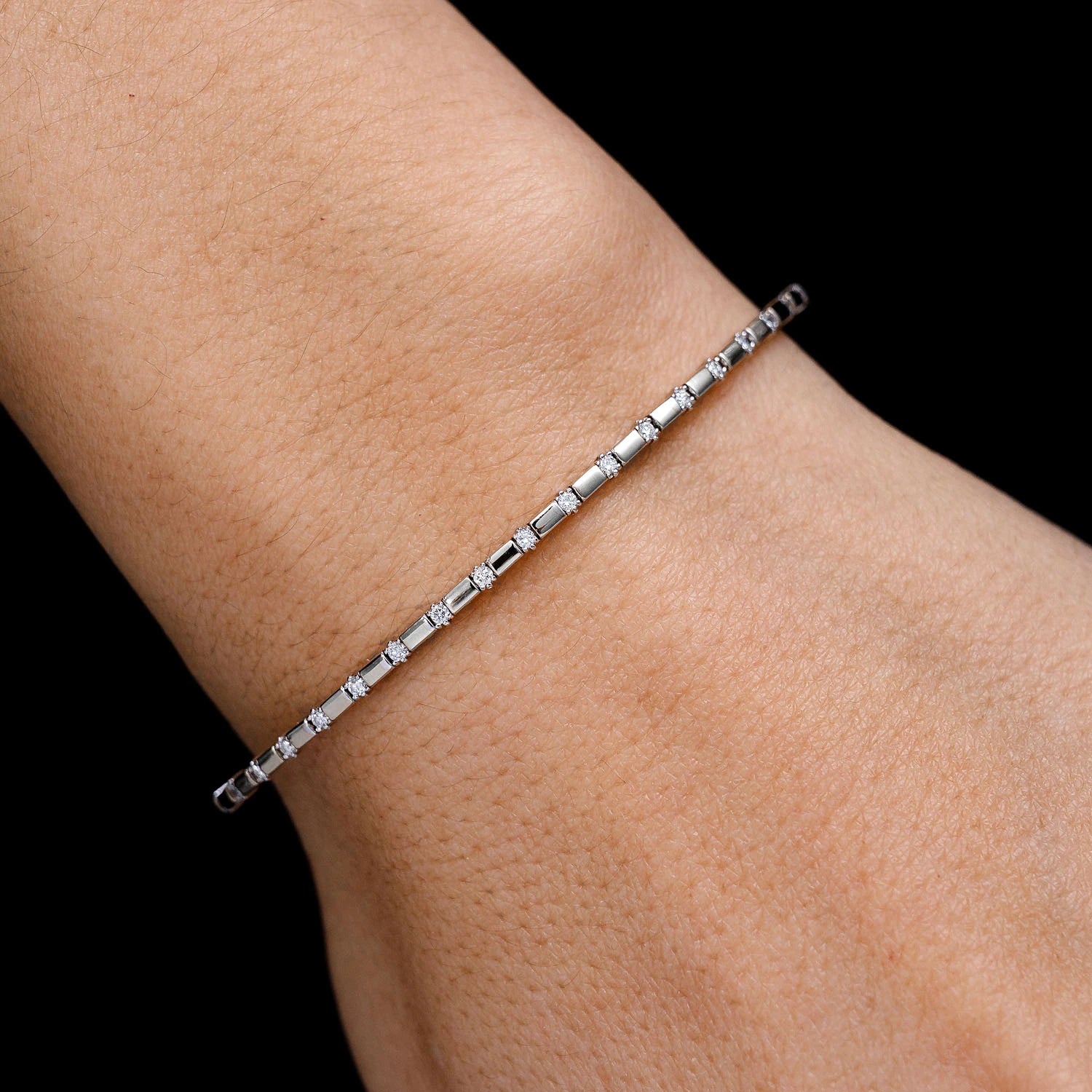 Rectangle Bar Diamond Bangle Bracelet in 14K white gold, detail view