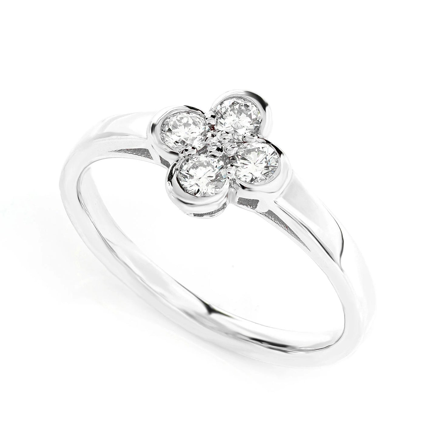 Clover Bezel Diamond Ring in 14K white gold, detail view