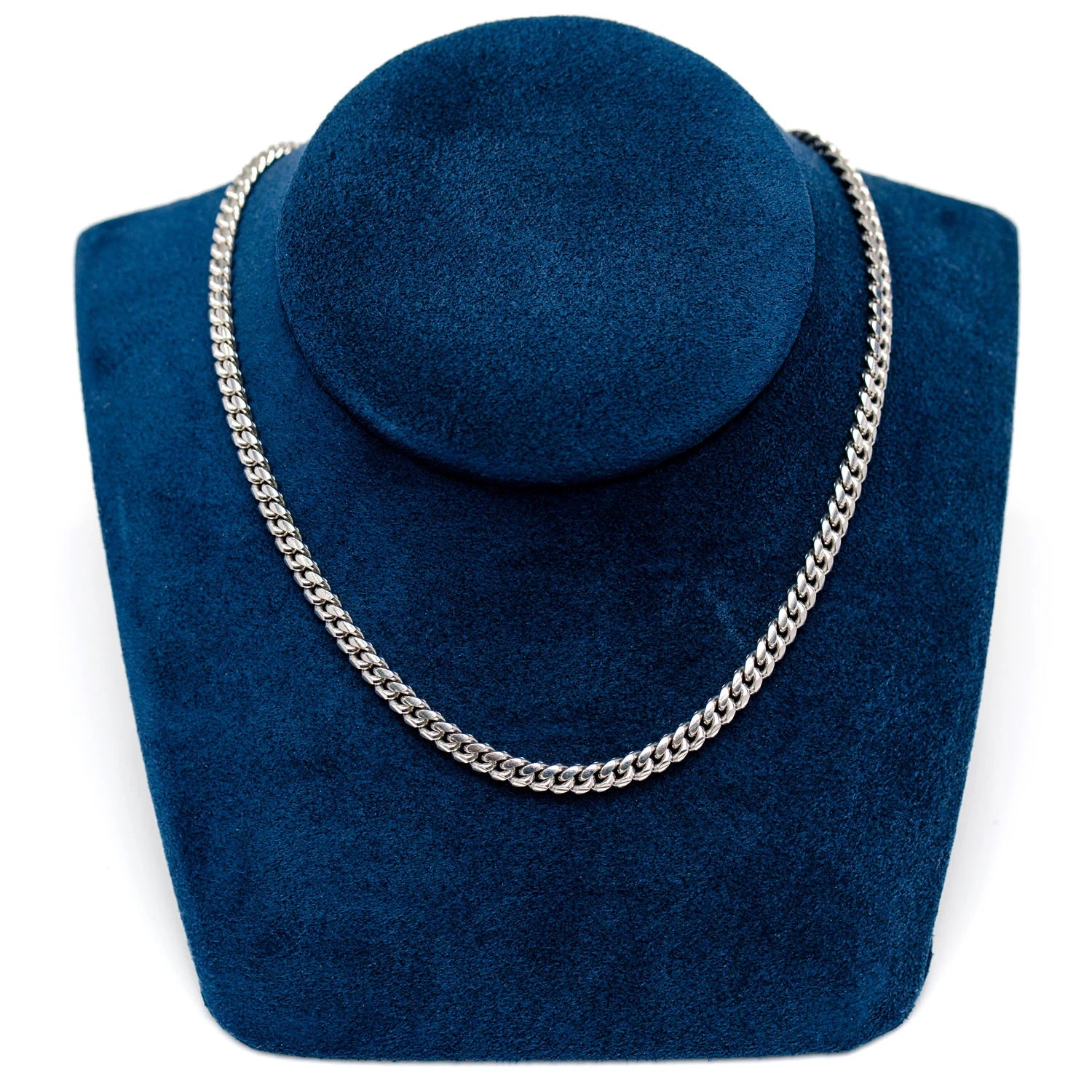 Sterling Silver Cuban Chain in 925 sterling silver, 3.5mm width, detail view