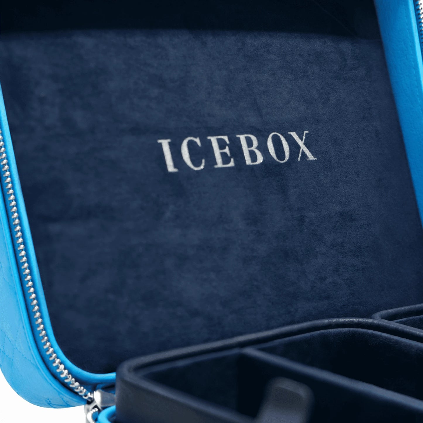 Icebox Large Traveler Case in blue, 8-sunglass capacity, detail view 7