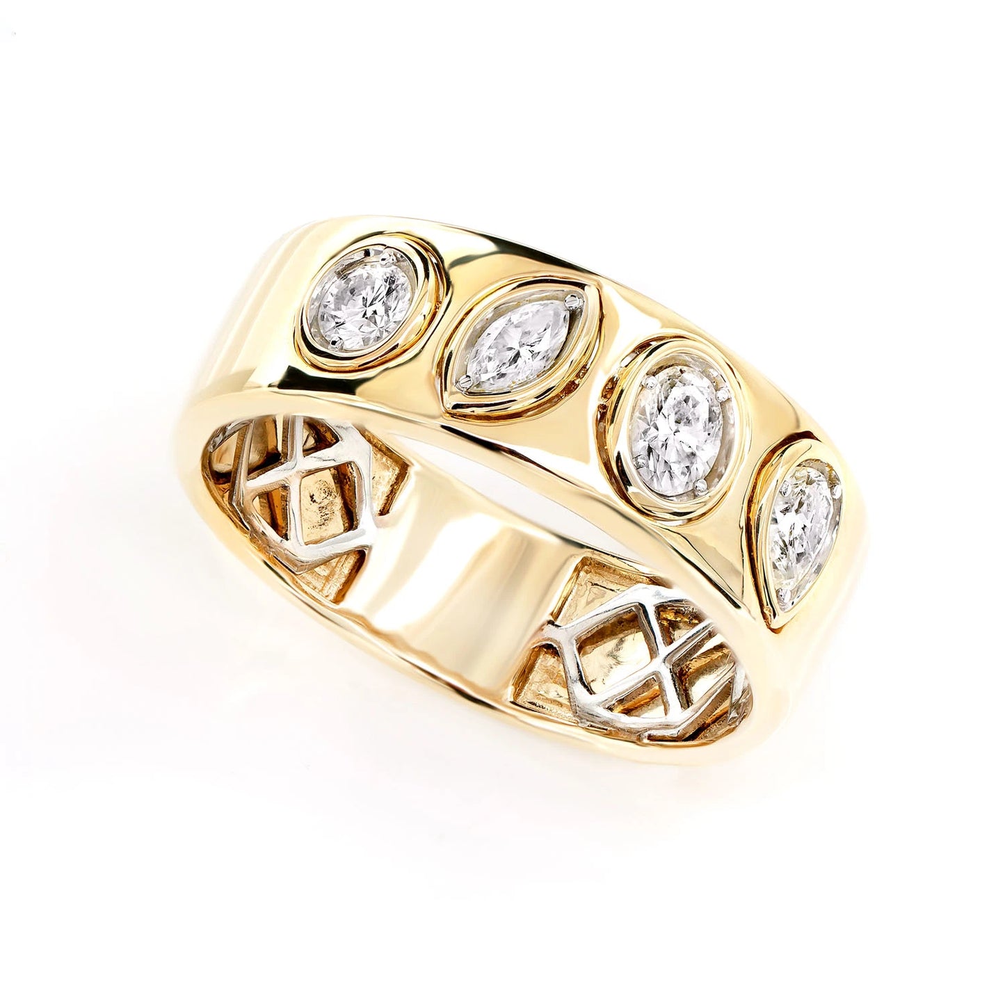 Alternating Multi-Shape Bezel Ring in 14K yellow gold, detail view