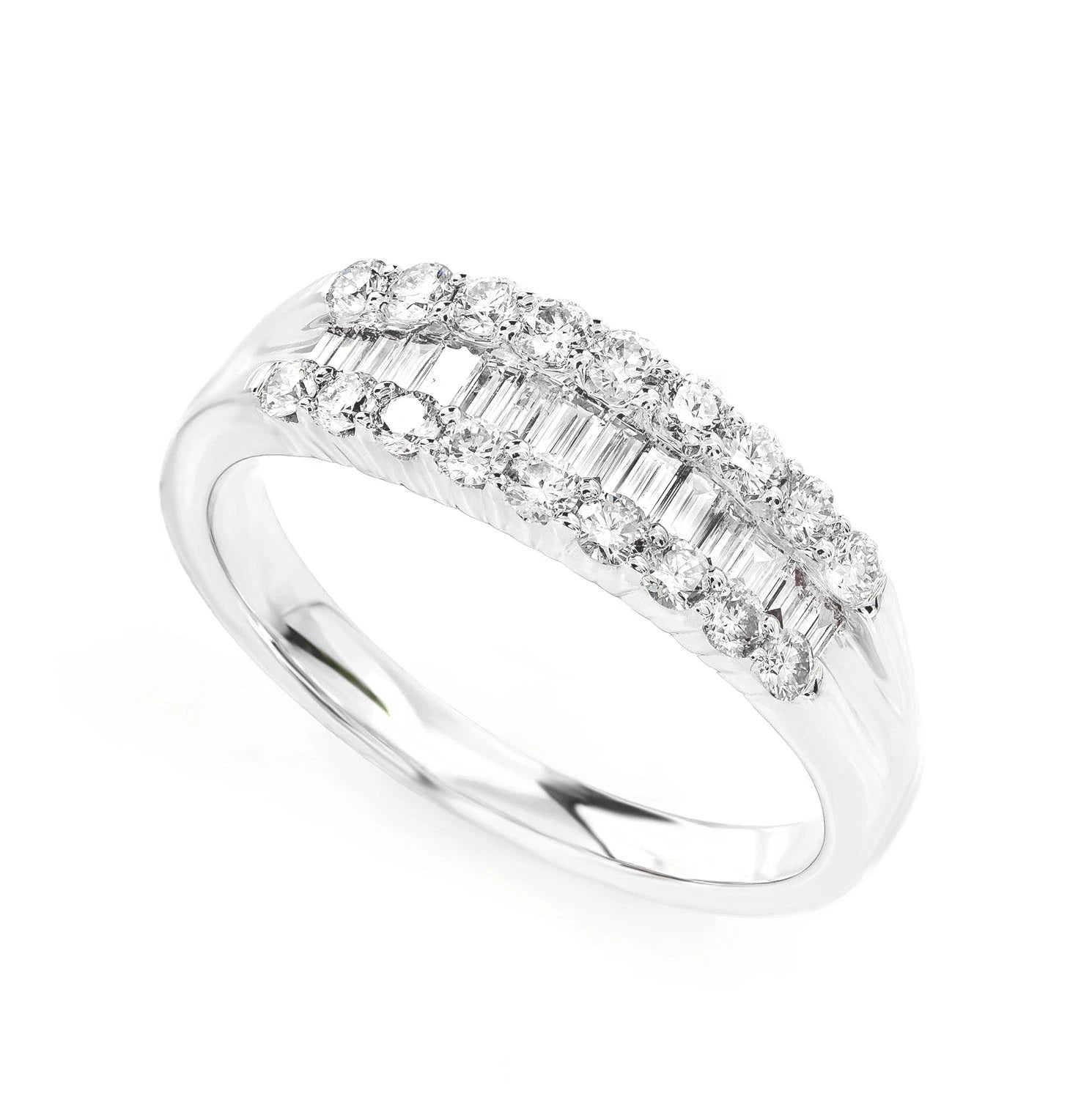 Round & Baguette Channel Diamond Ring in 14K white gold, detail view