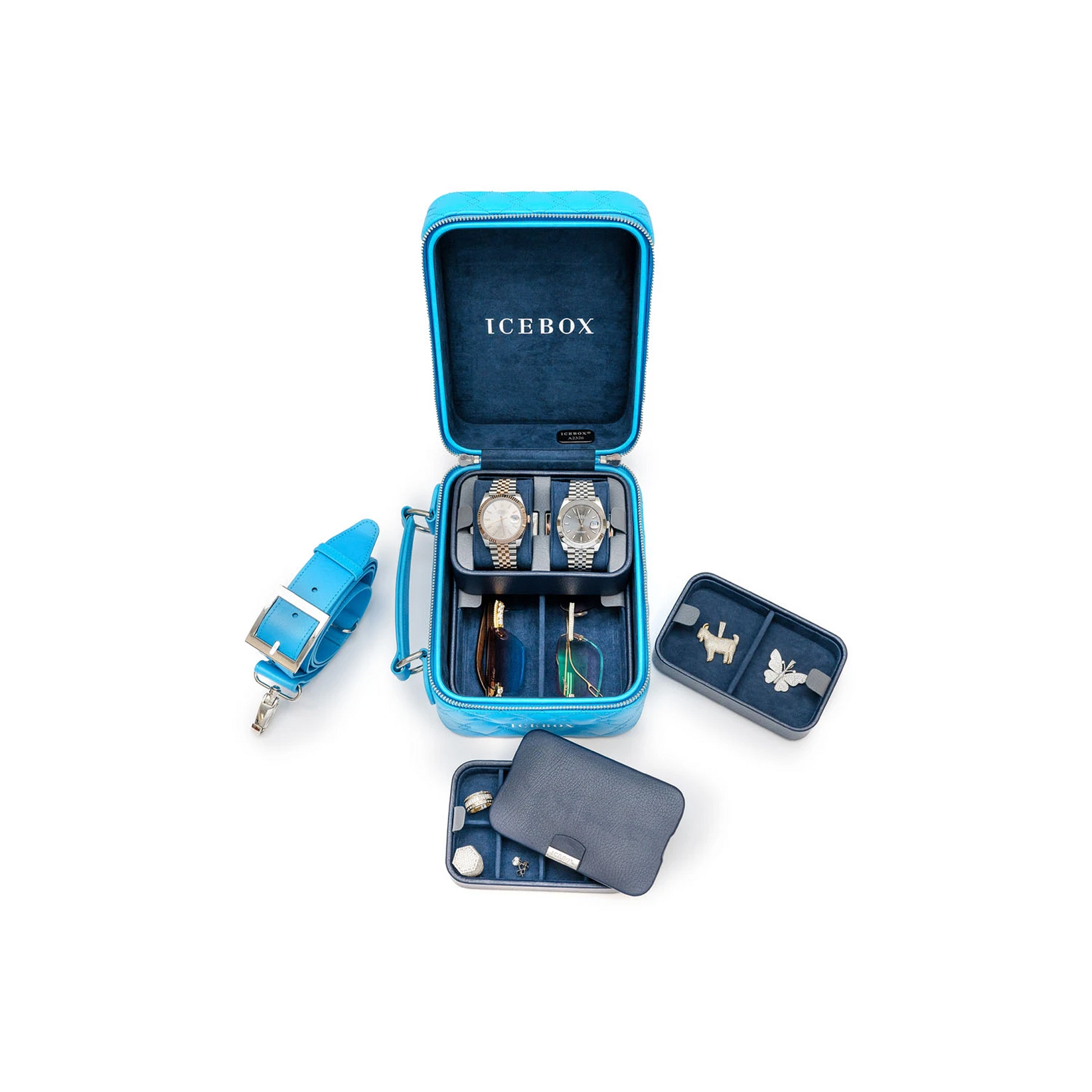 Icebox Medium Traveler Case in blue, 2-watch capacity, detail view 4