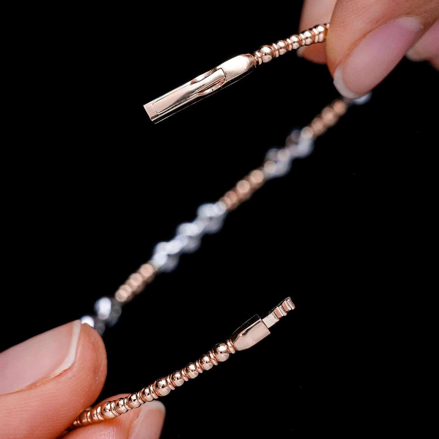 Graduated Beaded Diamond Flex Bangle Bracelet in 14K rose gold, detail view