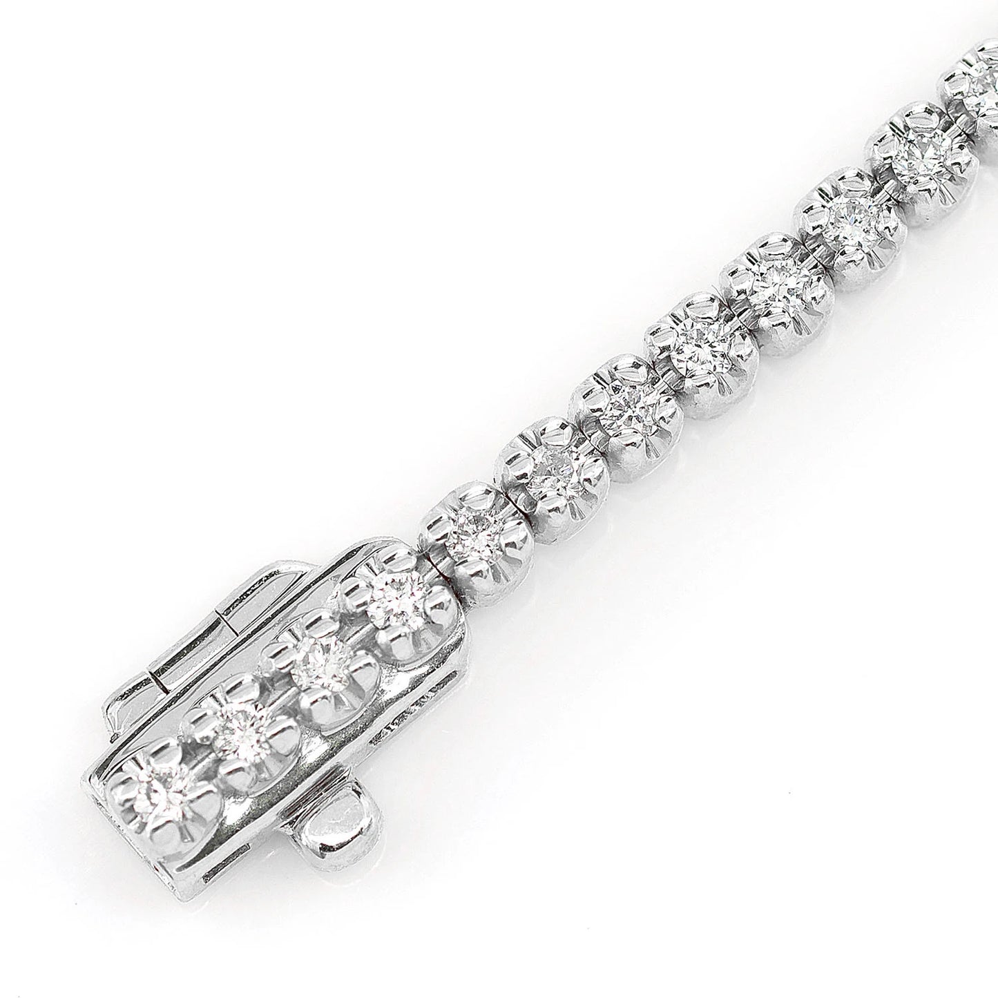 Crown Set Diamond Tennis Bracelet in 14K white gold, 0.5pt / 1.00ctw, detail view