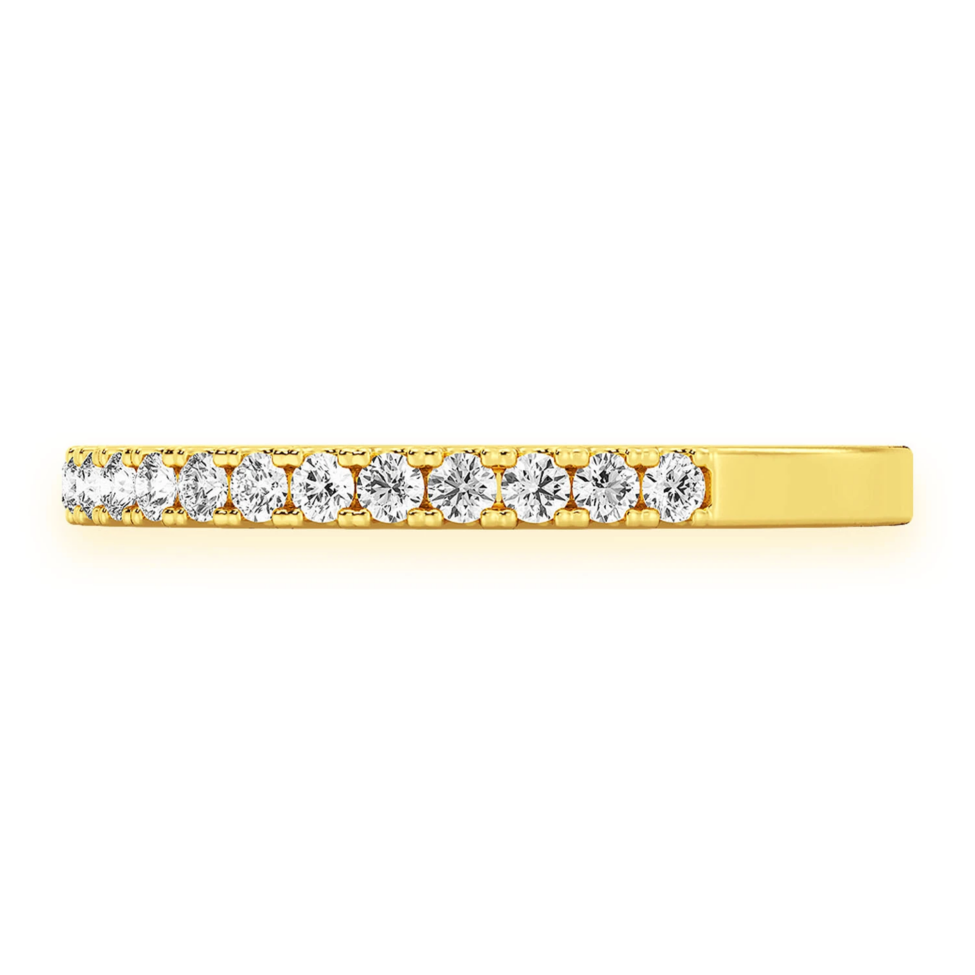 Slim Single Row Band Ring in 14K yellow gold, side view