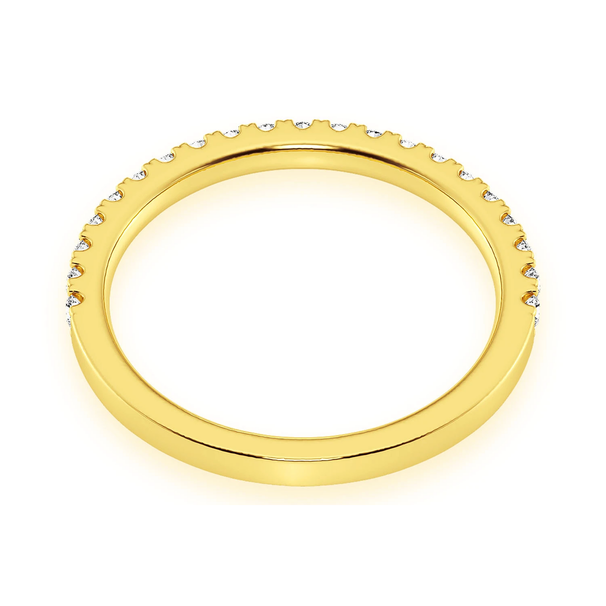 Slim Single Row Band Ring in 14K yellow gold, detail view