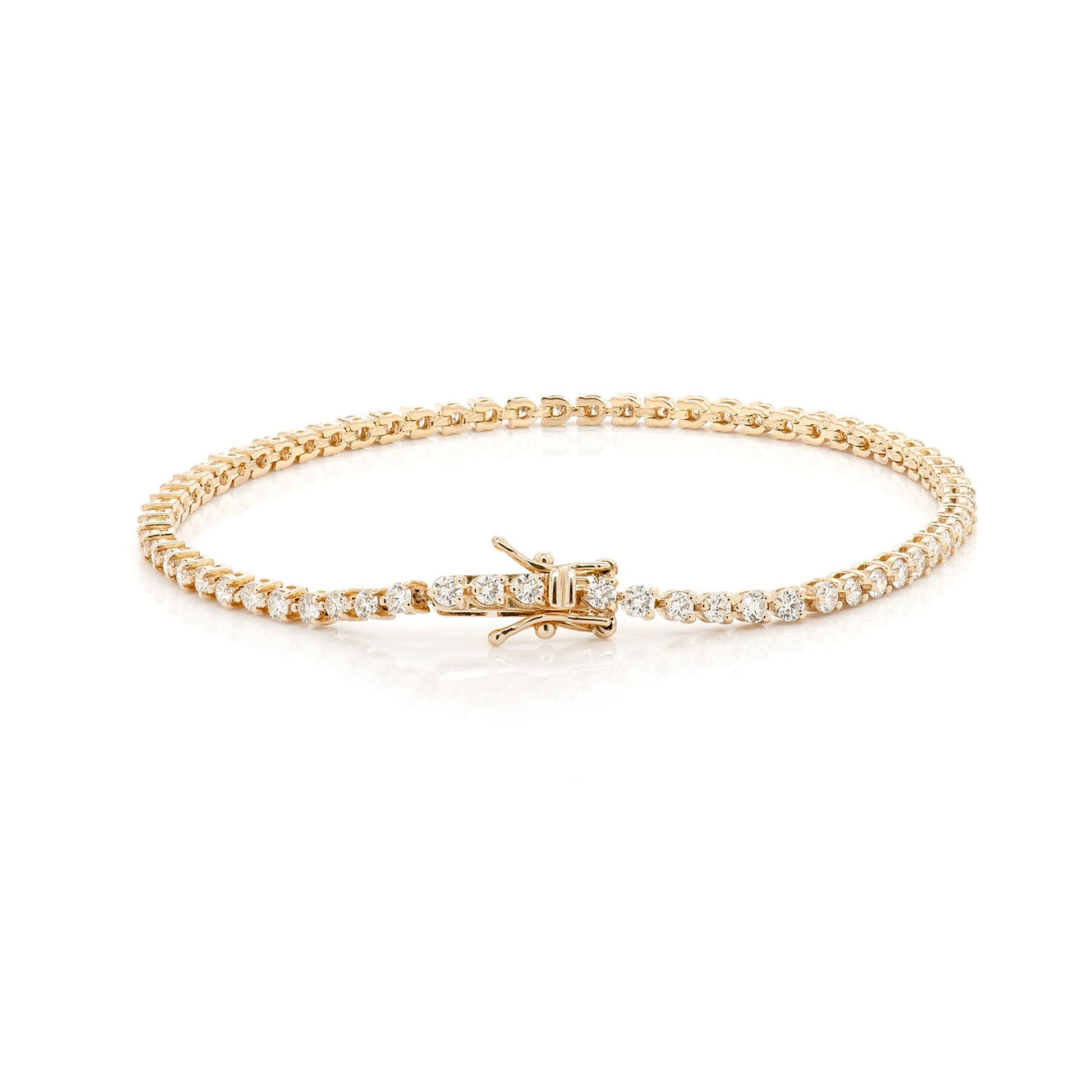 Prong Diamond Tennis Bracelet in 14K yellow gold, 3pt / 2.50ctw, clasp detail
