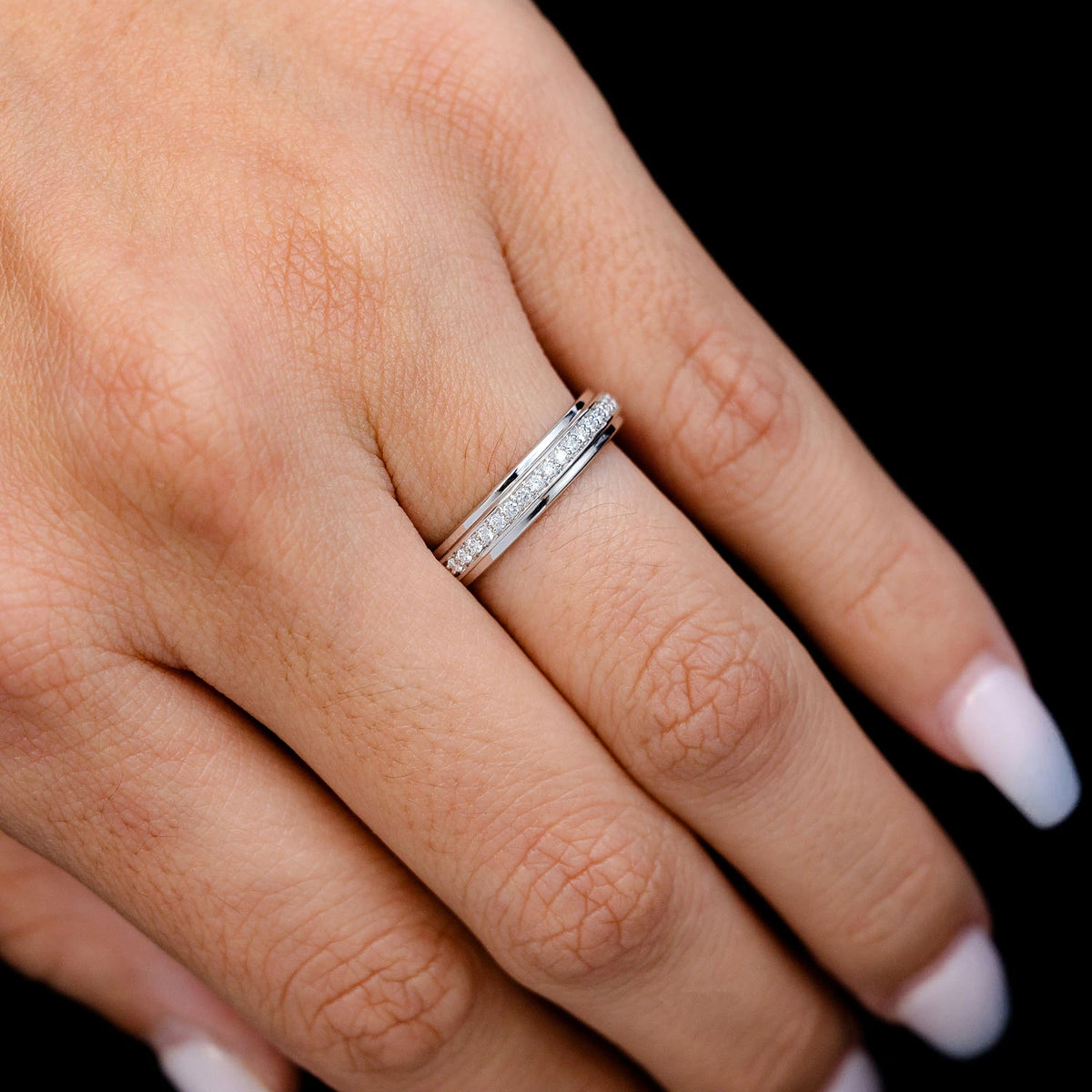 Single Row Border Ring 14k in white gold, worn on hand