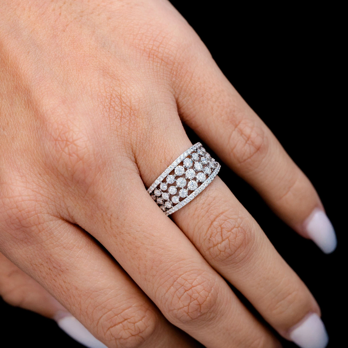 Open miracle ring hand