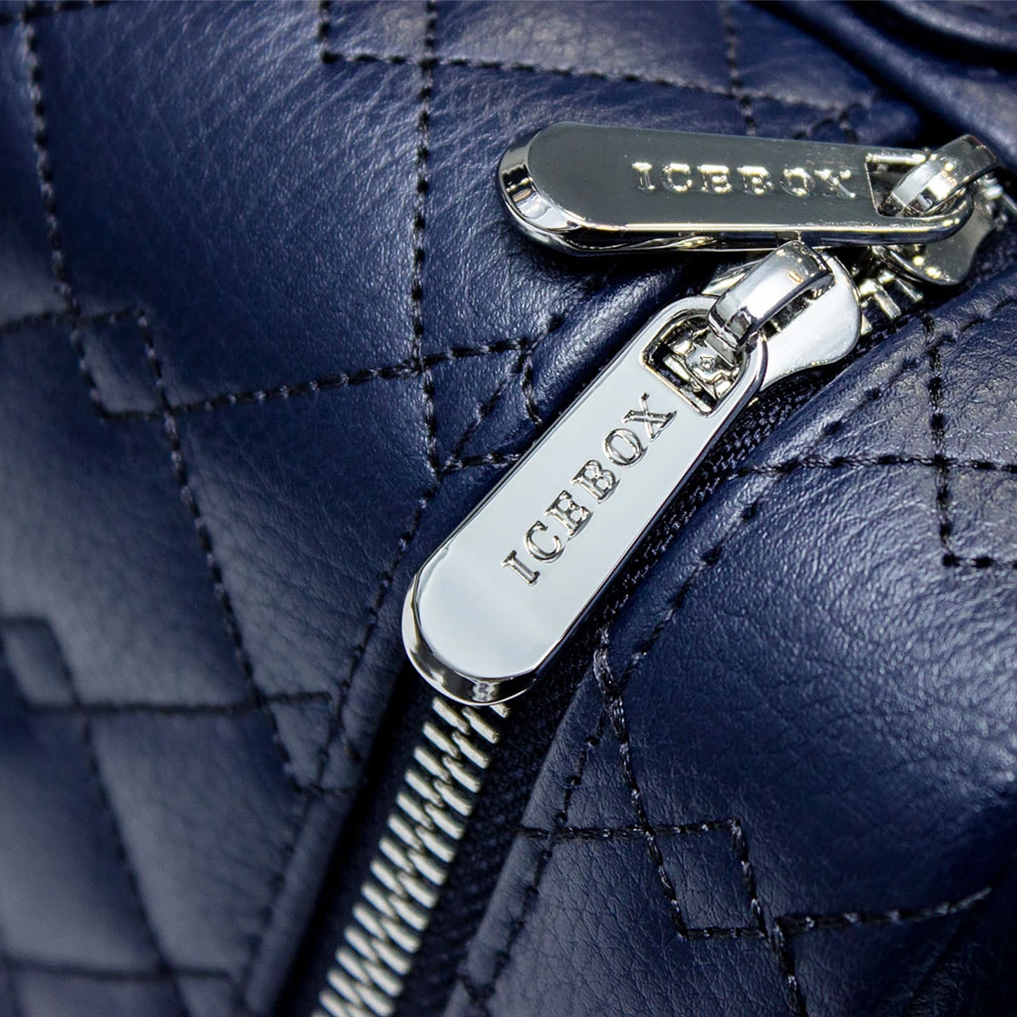 Icebox Large Traveler Case in navy, 2-watch capacity, detail view 4