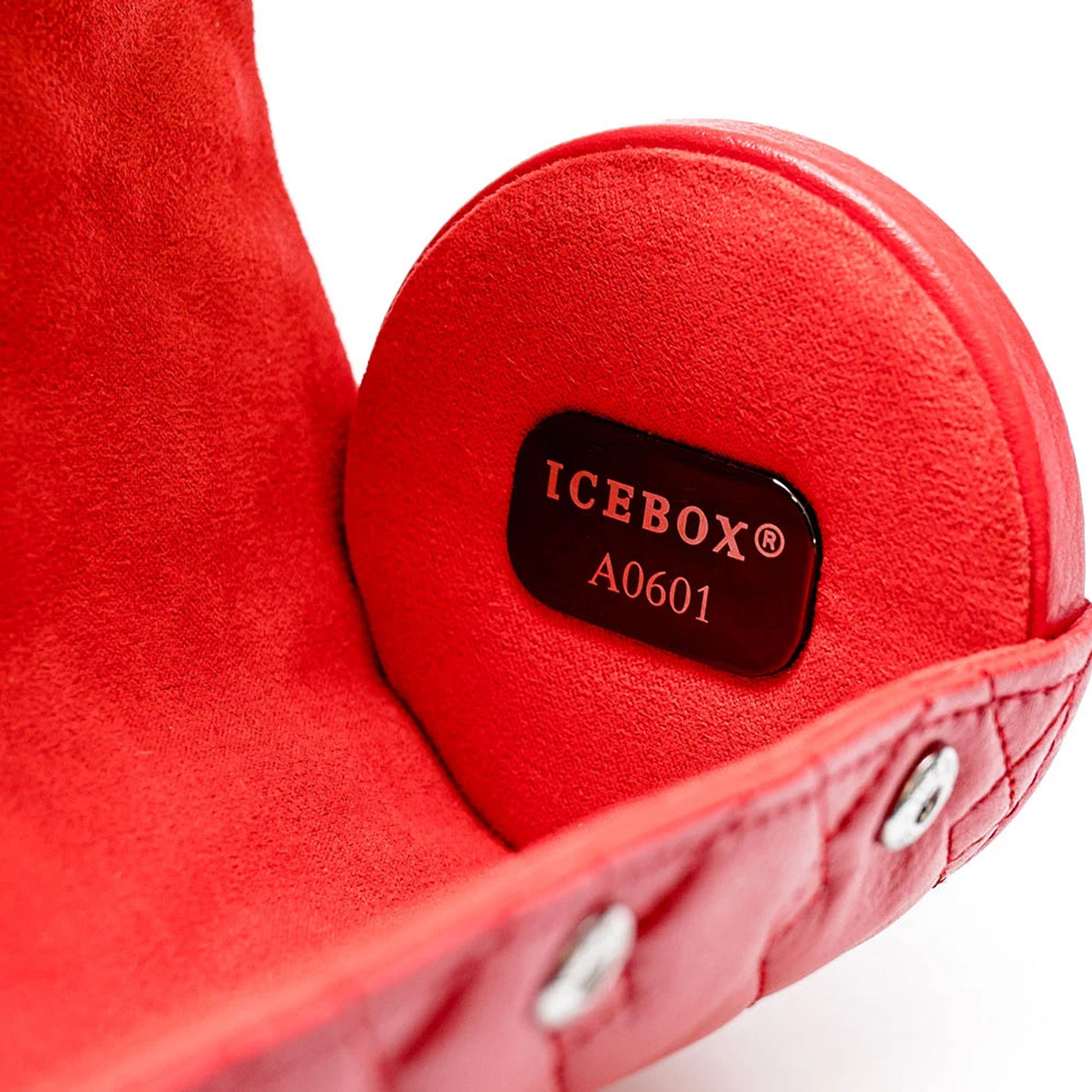 Icebox Leather Three Watch Roll in red, detail view 4