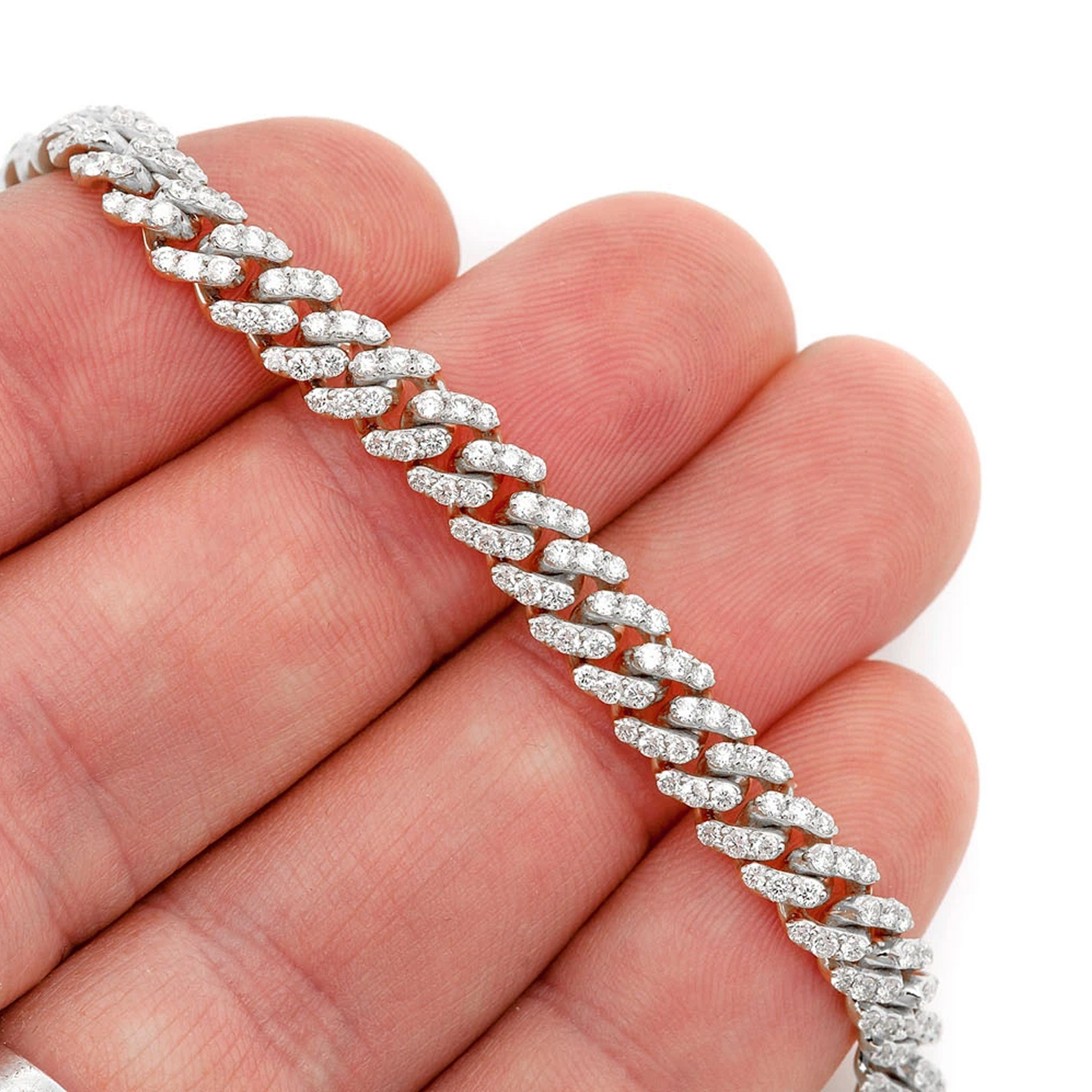Miami Cuban Diamond Bracelet in 14K white gold, 6mm / 4.25ctw width, detail view