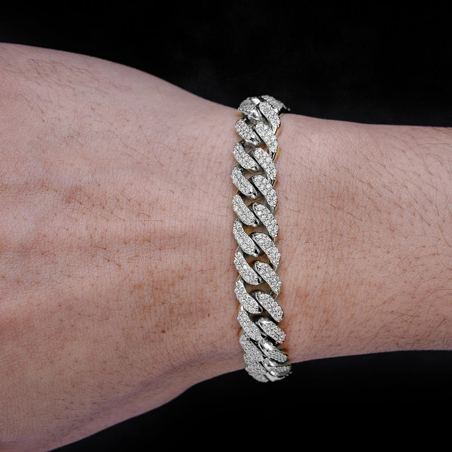 Miami Cuban Diamond Bracelet in 14K white gold, 10mm /5.00ctw width, detail view