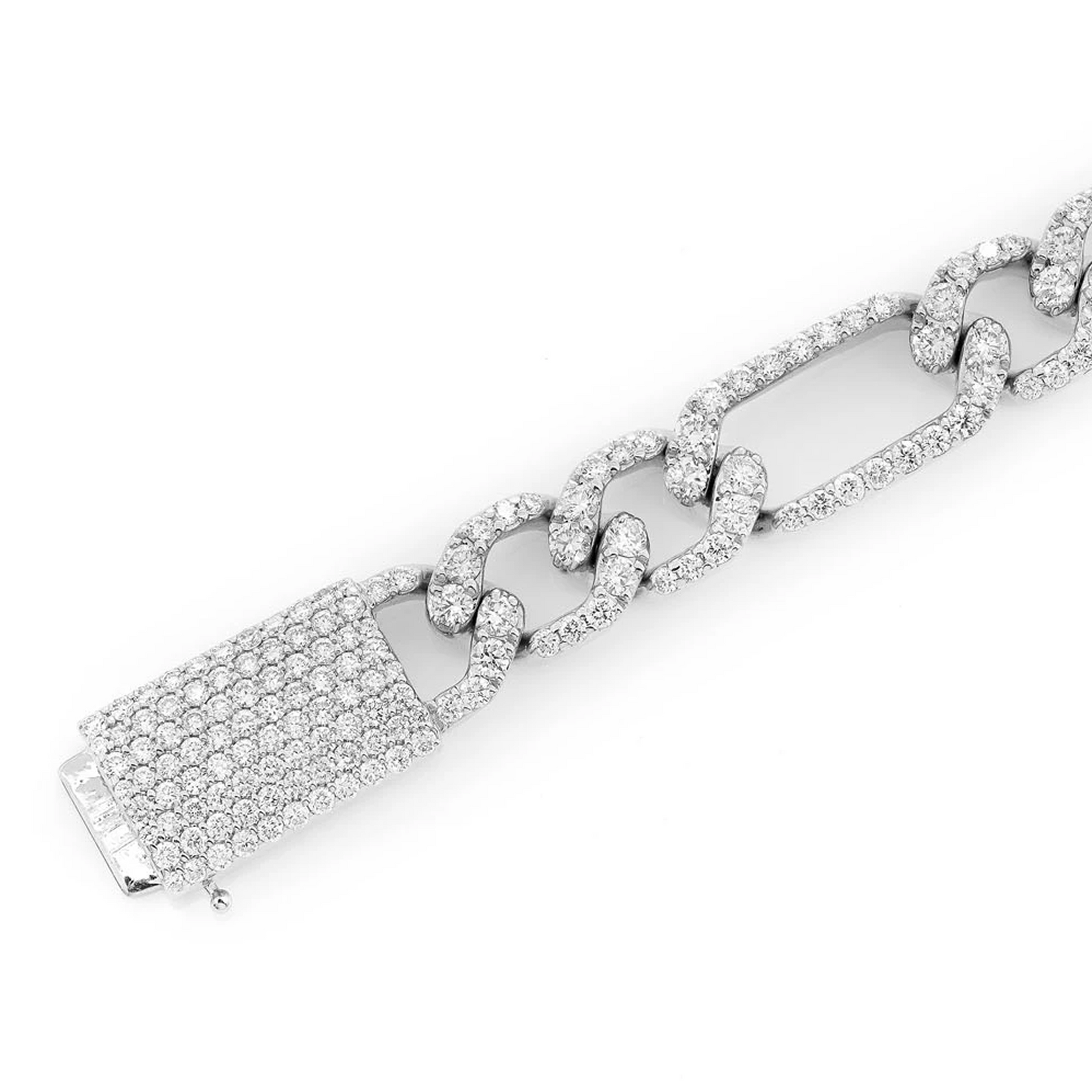 Figaro Diamond Link Bracelet in 14K white gold, 6mm / 3.50ctw width, detail view