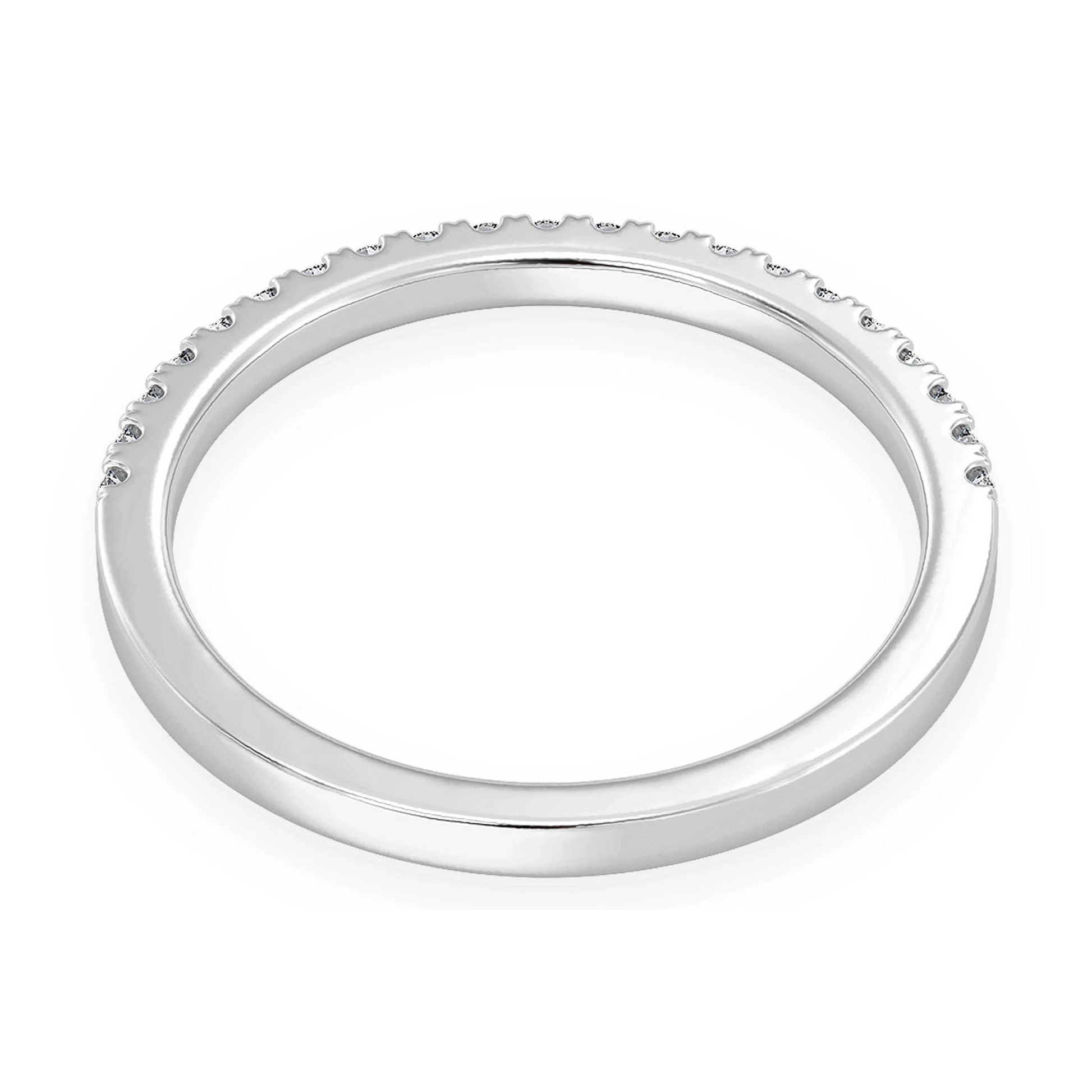 Bold Single Row Band Ring in 14K white gold, detail view