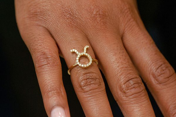 Taurus Zodiac Diamond Ring 14k Solid Gold 0.10ctw 