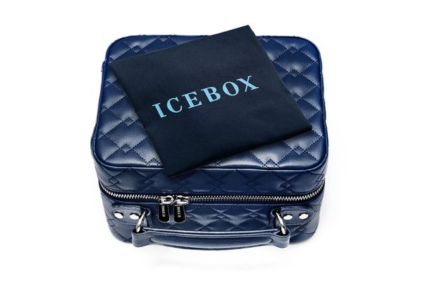 Icebox Leather World Travelers Case Medium